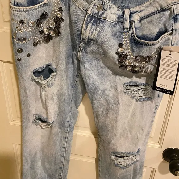 Guess Womens’s Marilyn 3 zip embellished skinny jeans.