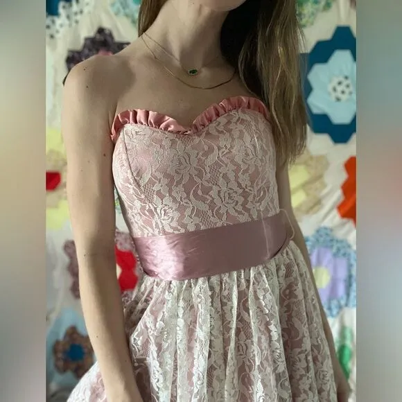 Gunne Sax Vintage Pink Satin Lace Sleeveless Dress
