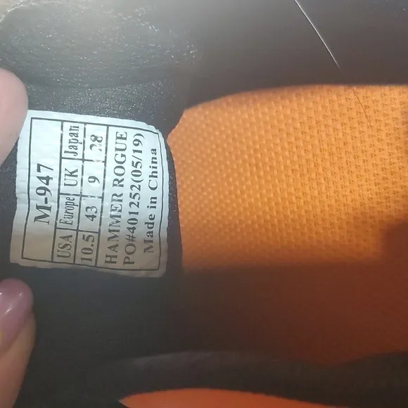 Hammer Rogue Orange &amp; Black Tie Bowling Sz. 10.5 Shoes
