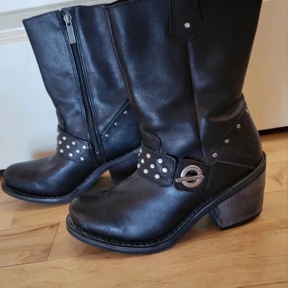 Harley-Davidson Macie Studded 8&quot; Black Leather Boots With 2.65&quot; Heel.