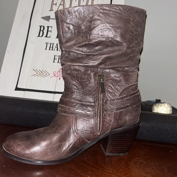 Harley Davidson Vintage Brown/ Gray Leather Heeled Harness Boots Woman’s sz8