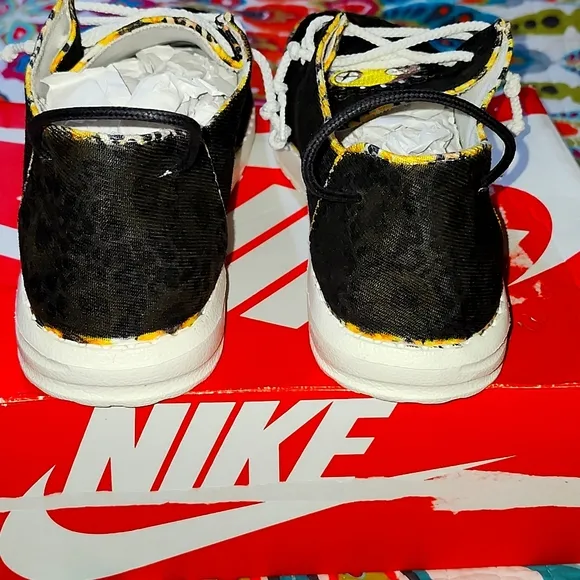 Hazzy dude Custom Shoes Mens Size 9