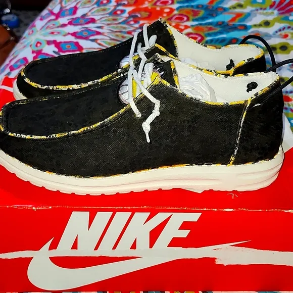 Hazzy dude Custom Shoes Mens Size 9