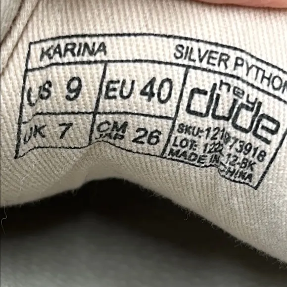 Hey dude Karina silver python Gray Snake‎ Print