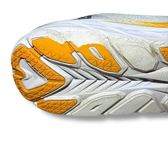 Hoka One Men's Low-Top Sneaker Clifton 8 Size 11.5