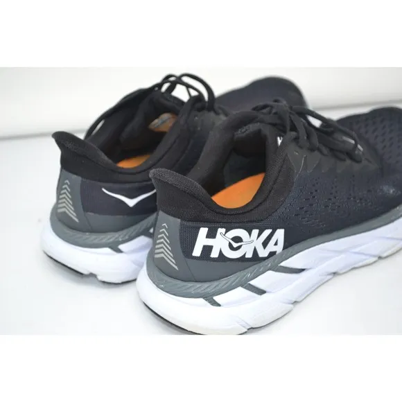 Hoka One One Clifton 7 Women's Size 7.5 Running Shoes Black White 1110509 BWHT