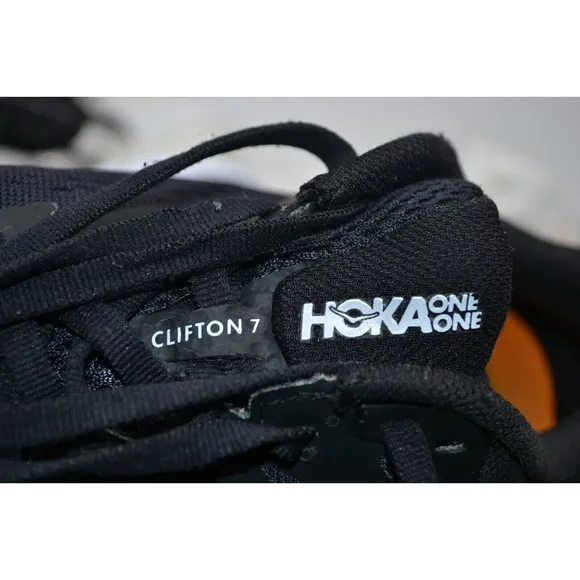 Hoka One One Clifton 7 Women's Size 7.5 Running Shoes Black White 1110509 BWHT