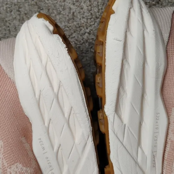 Hoka One One Speedgoat 5 Size 9.5B Women's Pink Running Shoes
