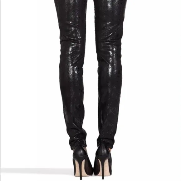 💥HOT ITEM💥 7 For All Mankind Glossy Snake-Print Skinny Jeans 26x30
