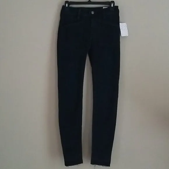 💙HP💙 Free People Ivy Seal Blue Mid-Rise Skinny Jeans 26