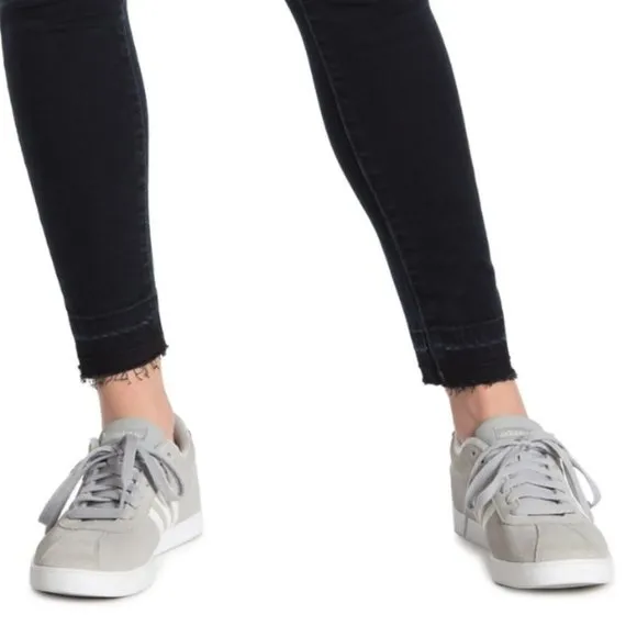 💙HP💙 Free People Ivy Seal Blue Mid-Rise Skinny Jeans 26