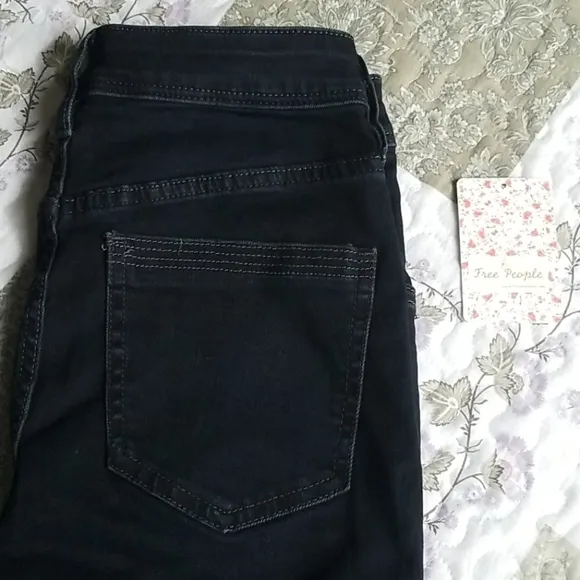 💙HP💙 Free People Ivy Seal Blue Mid-Rise Skinny Jeans 26