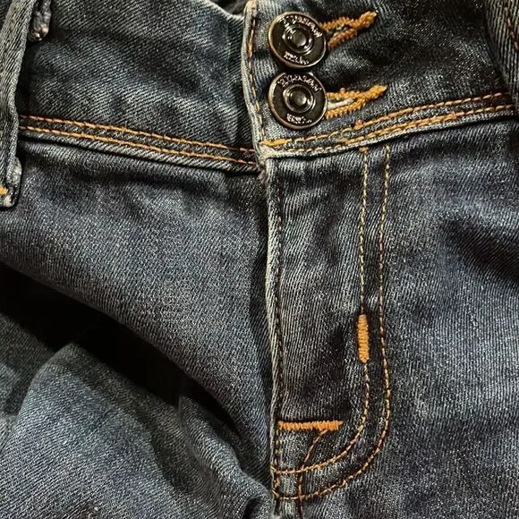 Hudson Mid Rise Bootcut Denim Jeans - Medium Wash with Fading and Whiskering. 26