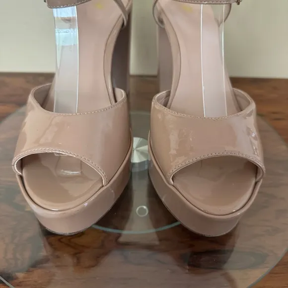 INEZ Camilla Heel in Tan Patent size 8