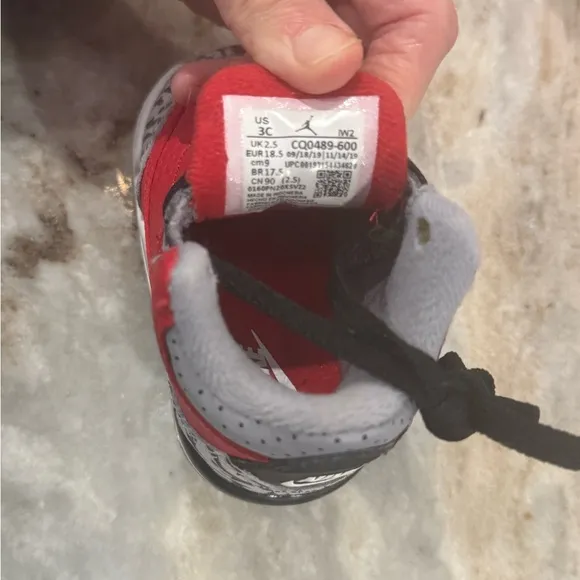 Infant Air Jordan retro sneaker like new never worn