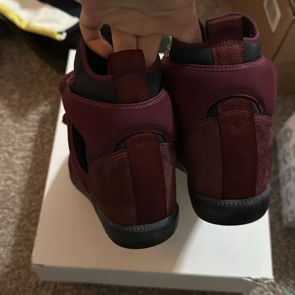 Isabel Marant Women's maroon &amp; navy Buckee Sneakers
