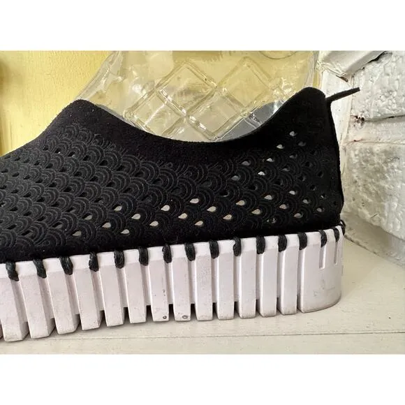 Isle Jacobsen Hornbæk Plateau Tulip Shoe Black w/ White Platform Soles sz 39