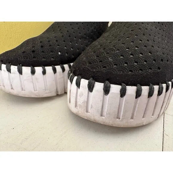 Isle Jacobsen Hornbæk Plateau Tulip Shoe Black w/ White Platform Soles sz 39