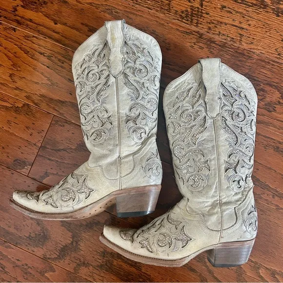 J.B. Dillon Reserve Crystal Embellished Bridal Boots in Bone Size US 7