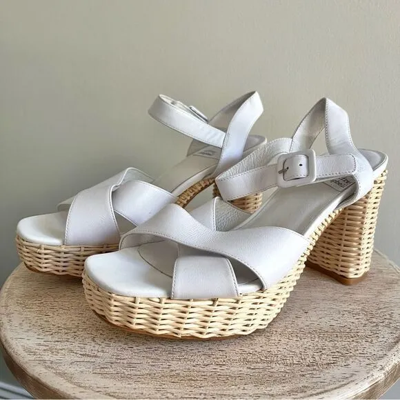 Jeffrey Campbell Amma Platform Sandals in White and Tan Size 10, NWOB