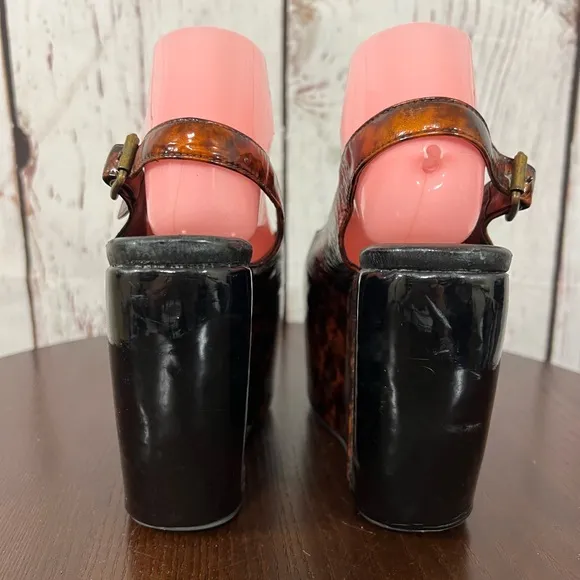 JEFFREY CAMPBELL BRANDIE black brown patent leather platform sandals 7.5 GUC