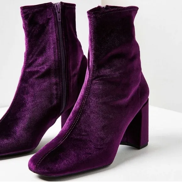 Jeffrey Campbell Cienega Boots Booties Crushed Velvet Zip Ankle Heeled Purple 6
