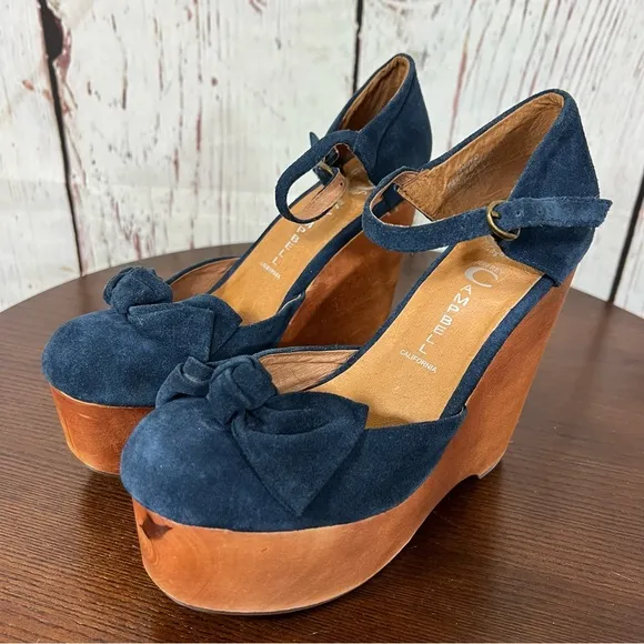 JEFFREY CAMPBELL DAISY D  D’orsay Navy Suede Wedge platforms size 7 EUC