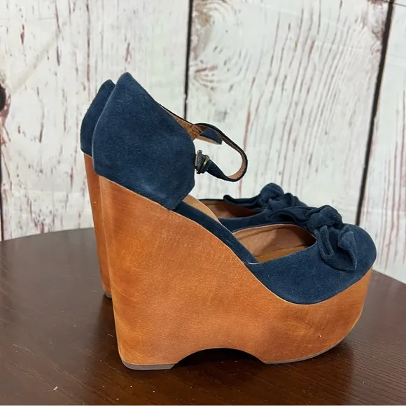 JEFFREY CAMPBELL DAISY D  D’orsay Navy Suede Wedge platforms size 7 EUC
