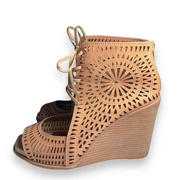Jeffrey Campbell Rayos High Wedge Nude Tan Leather Perforated Sandals US 10 Boho