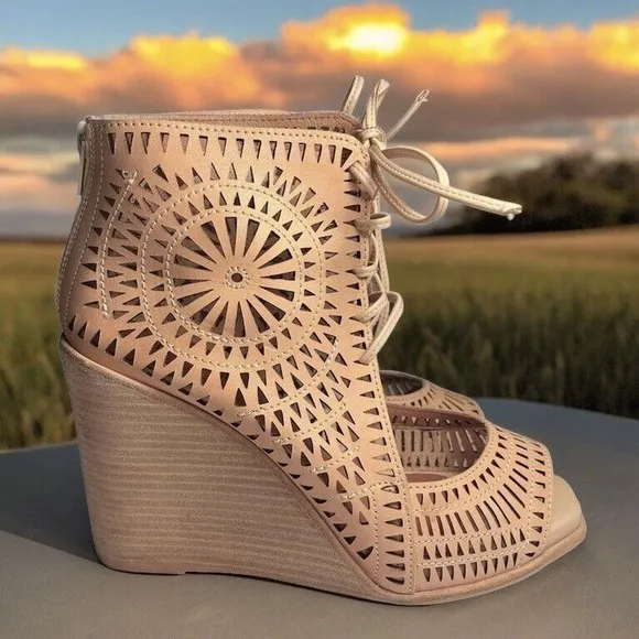 Jeffrey Campbell Rayos High Wedge Nude Tan Leather Perforated Sandals US 10 Boho
