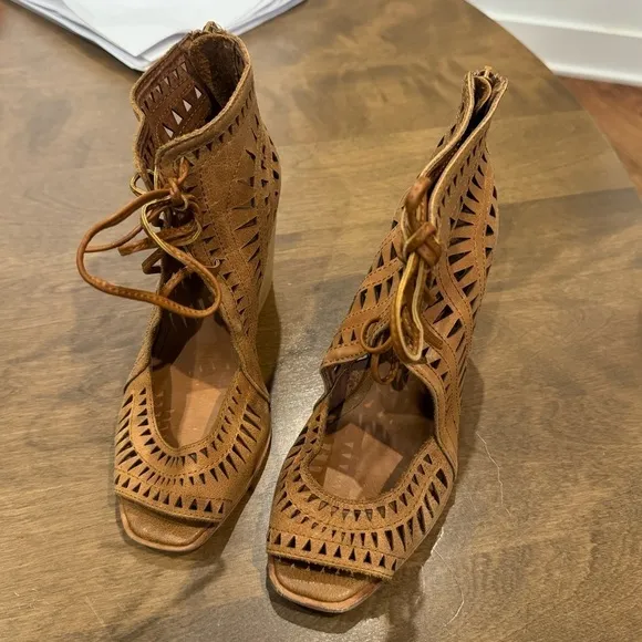 JEFFREY CAMPBELL Tan Suede Rodillo HiWedge Peep Toe Laser Cut Laced Sandals