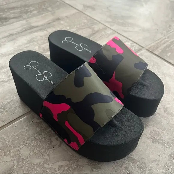 Jessica Simpson Camo Slide Platform Sandals, Size 8 New in Box