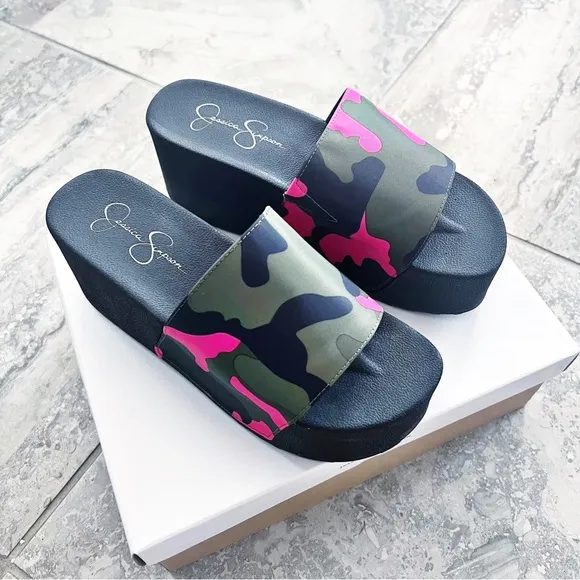 Jessica Simpson Camo Slide Platform Sandals, Size 8 New in Box