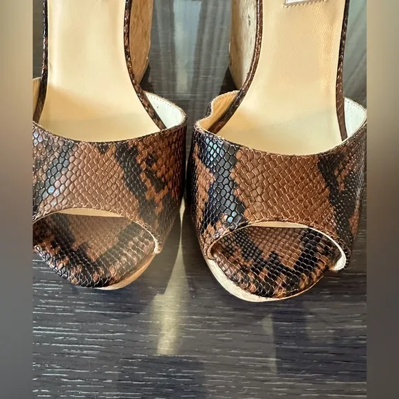 Jimmy Choo snake print  Leather Wedge Espadrilles Platform Sandals NWOB. 38.5