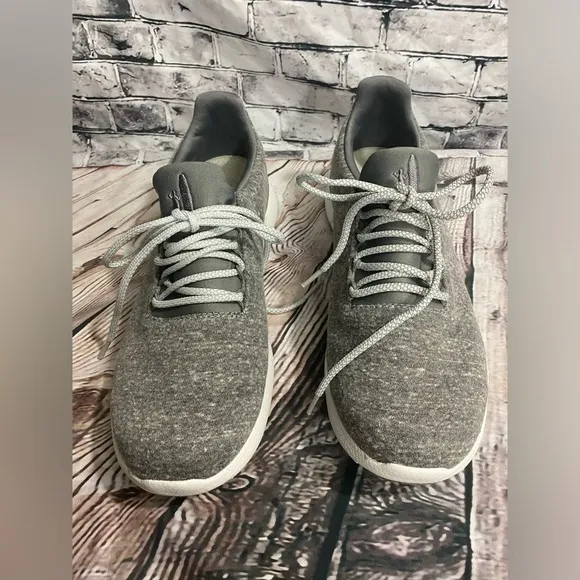 johnnie-O Sneakers Mens Sneakformance Gray Running Shoes Size 10M (6987400)