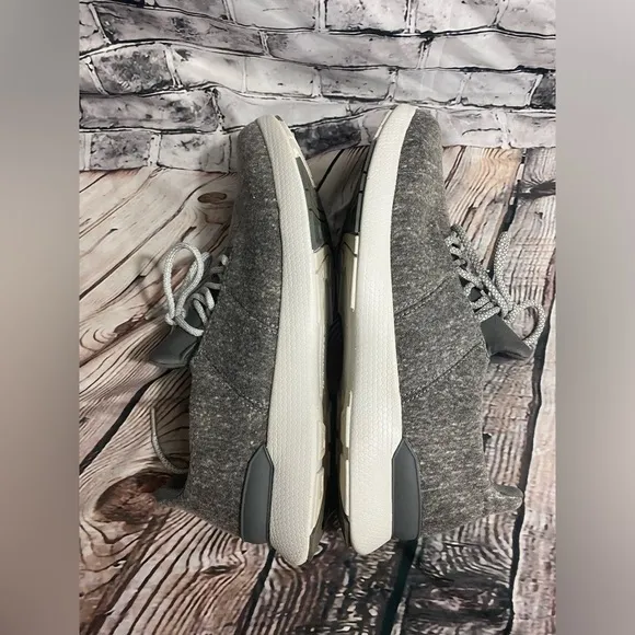 johnnie-O Sneakers Mens Sneakformance Gray Running Shoes Size 10M (6987400)