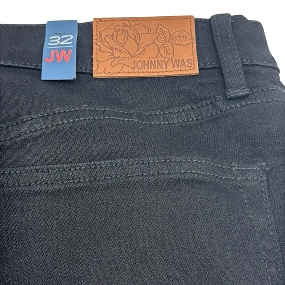 Johnny Was Laurena Cropped Baby Boot Jeans Size 32
