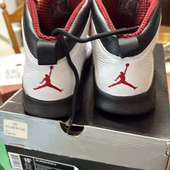 Jordan 10 ( PRICE FIRM)