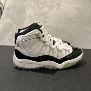 Jordan 11 Retro DMP Gratitude 2023 Youth 11c White Black 378039-170 Basketball