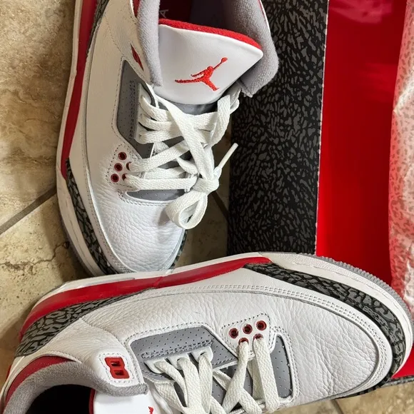 Jordan 3 retro (2022)