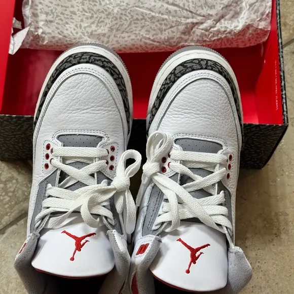 Jordan 3 retro (2022)