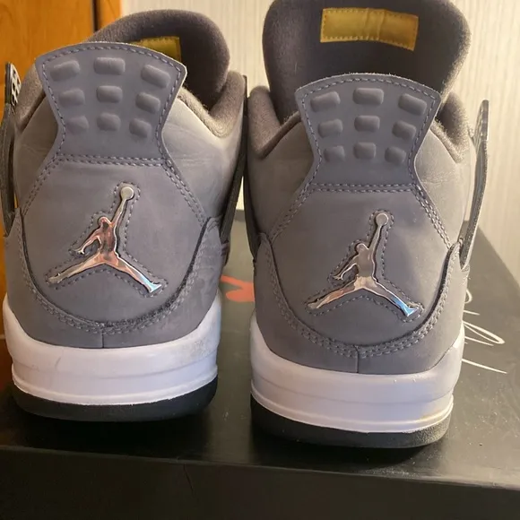 Jordan 4 (reserved DO NOT BUY )
