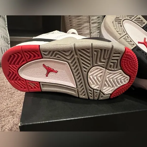 Jordan 4 Retro Beautiful shoes