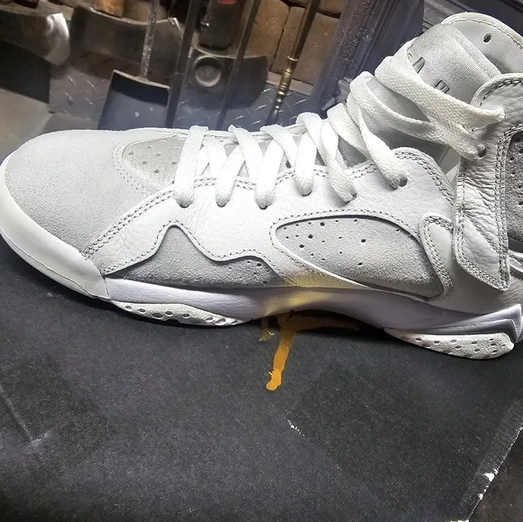 Jordan Athletic Shoes - White and Gray
