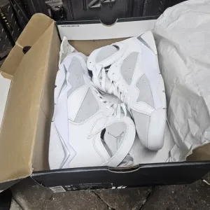 Jordan Athletic Shoes - White and Gray