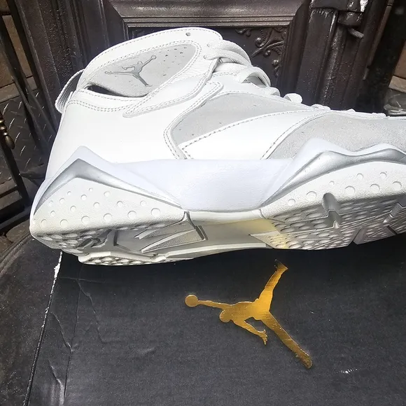 Jordan Athletic Shoes - White and Gray