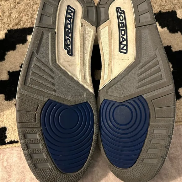 Jordan legacy 312 size 10 men  Blue and Black