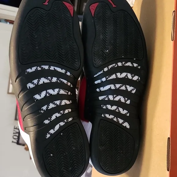 Jordan Retro 12 Taxi Flip