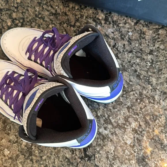 Jordan retro 2 dark concord sneakers - White and PurpleEUC 11