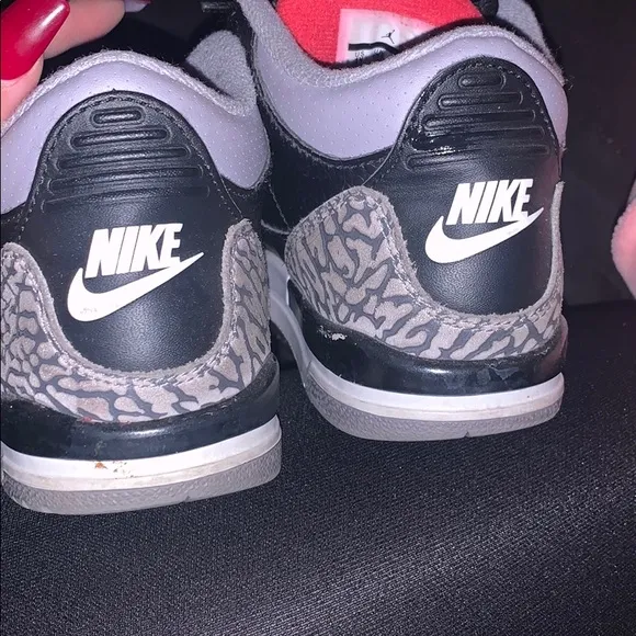Jordan Retro 3 cement